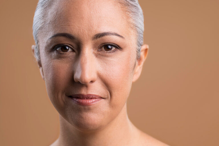 Como evitar rugas na pele e manter aparência jovem?