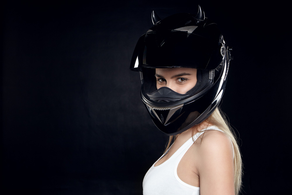 Capacete feminino para esportes radicais